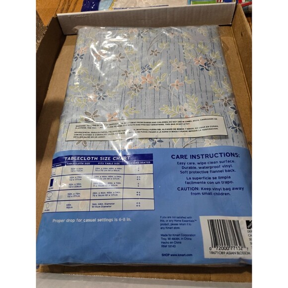Essential Home 52"  x 90" Oblong Flannel Tablecloth Vinyl Back Blue Kmart Vtg - Picture 2 of 3